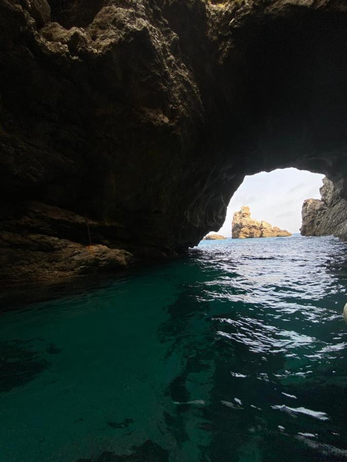 Isoladelmiele *